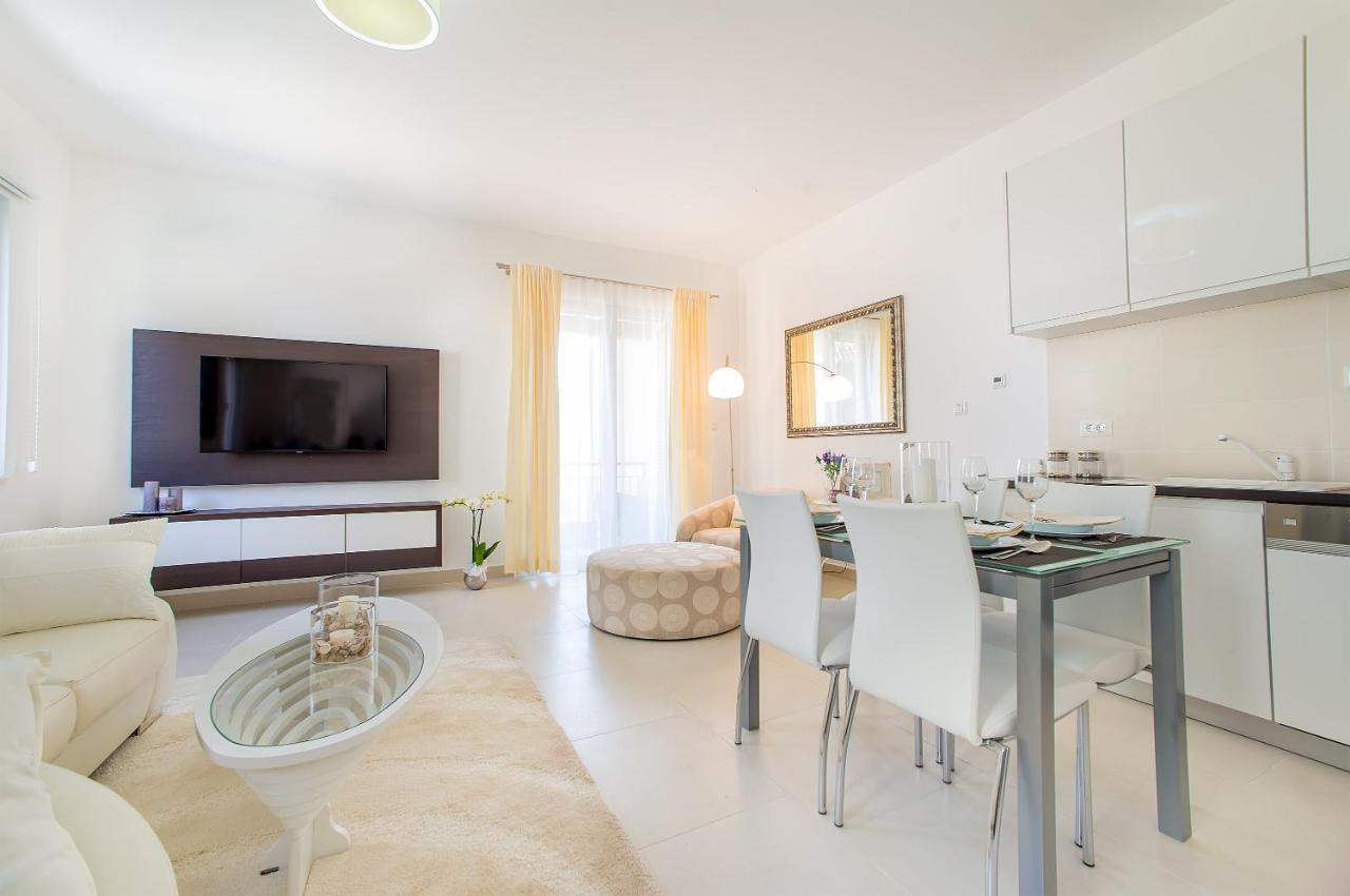 Lavender Bay Apartment C22 Kotor Dış mekan fotoğraf