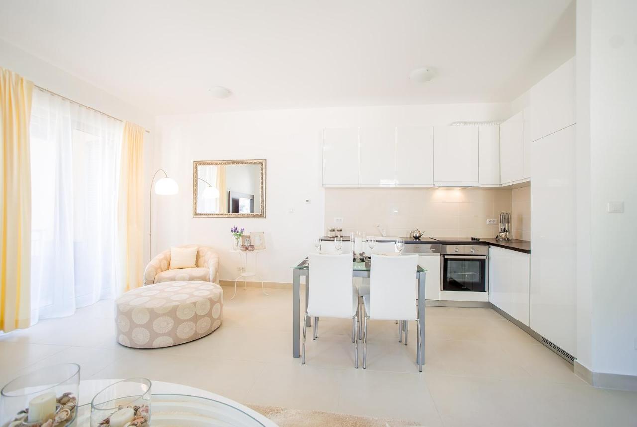 Lavender Bay Apartment C22 Kotor Dış mekan fotoğraf